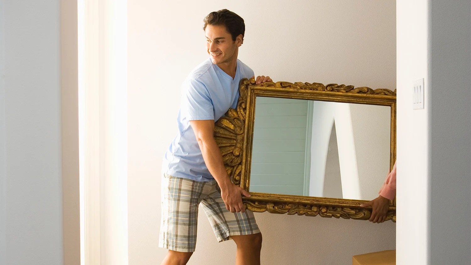 How to Pack Mirrors for Moving